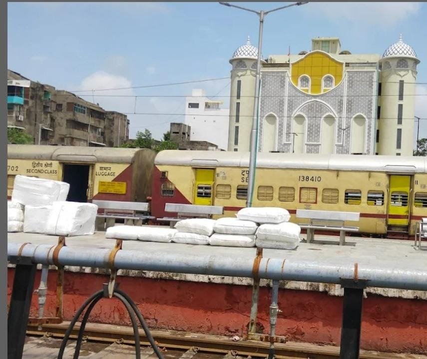 गणतंत्र दिवस को लेकर रेलवे का बड़ा फैसला: सुरक्षा कारणों से अहमदाबाद–दिल्ली रूट पर पार्सल सेवा अस्थायी रूप से बंद